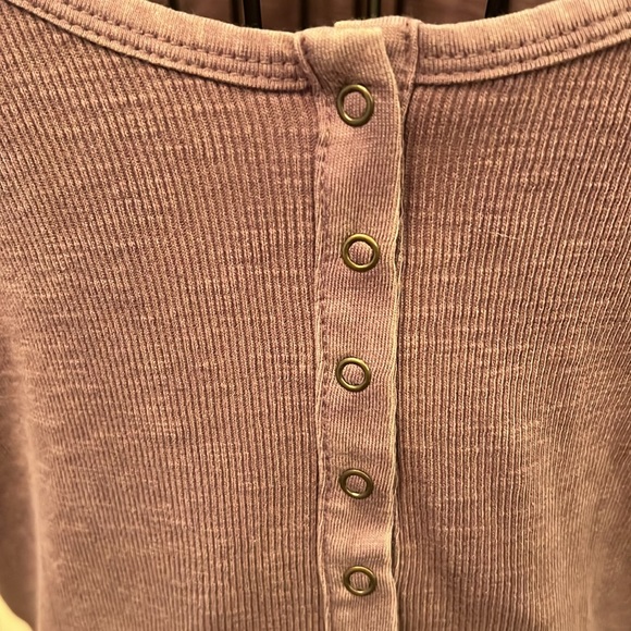 NWT Universal Threads Scoop Neck Henley-Sz M - Picture 6 of 7